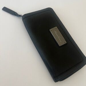 Kenneth Cole New York Black Leather Accessory